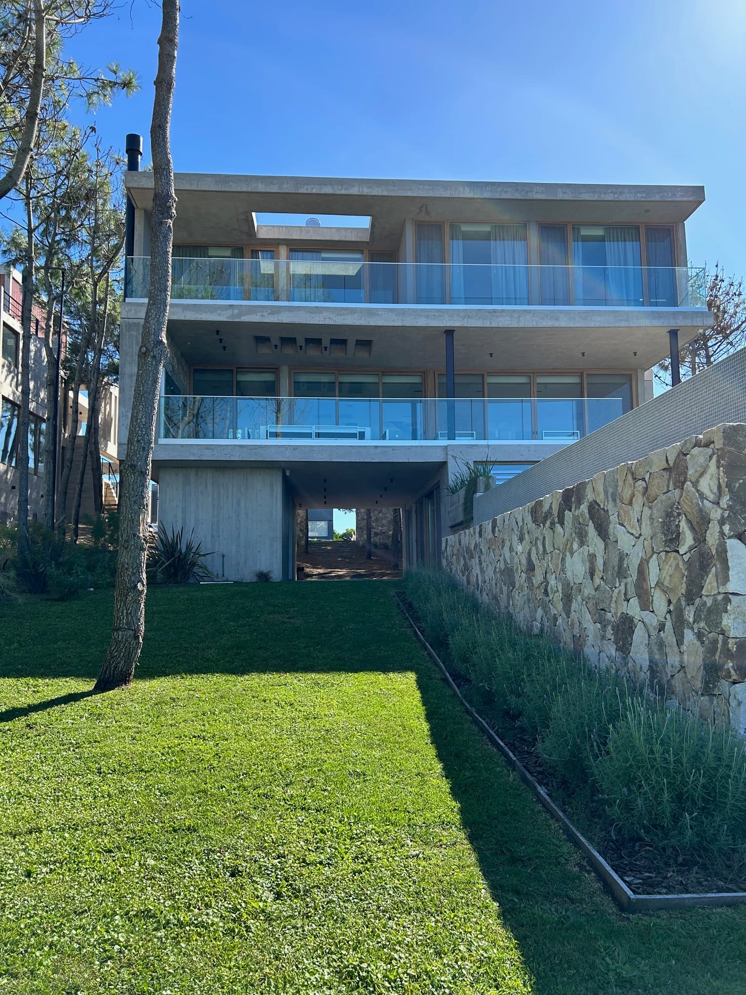 Casa Almar - Bavio Arquitectos